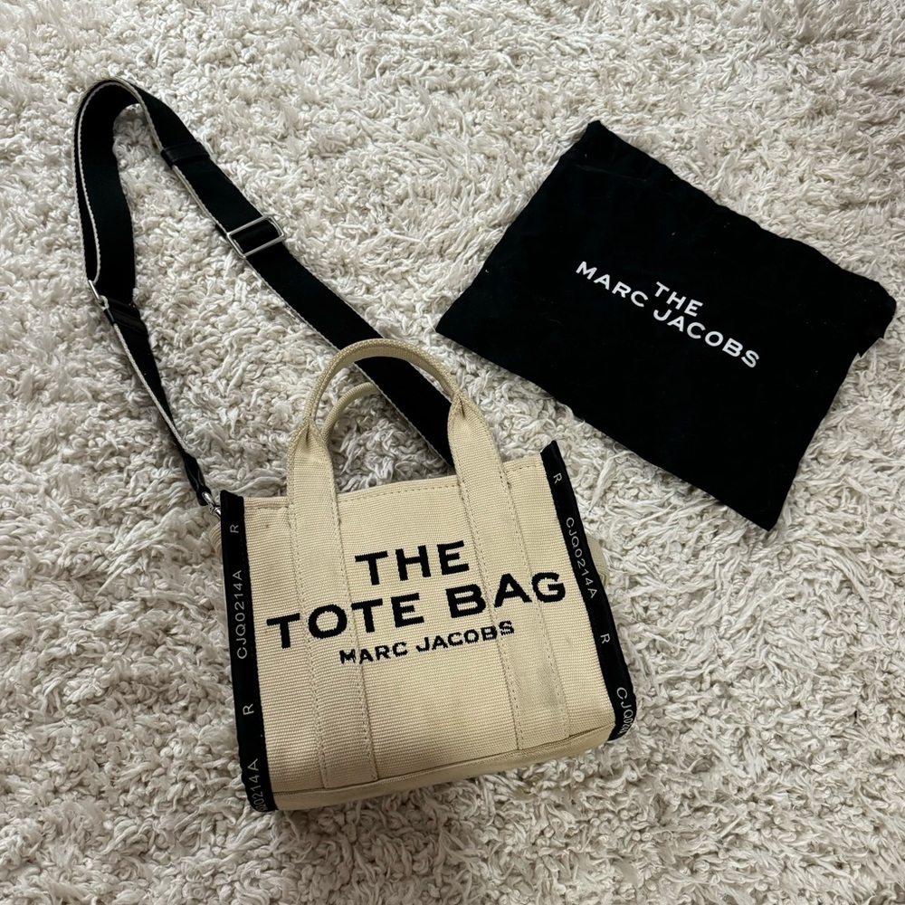 Marc Jacobs Beige and Black Tote Bag